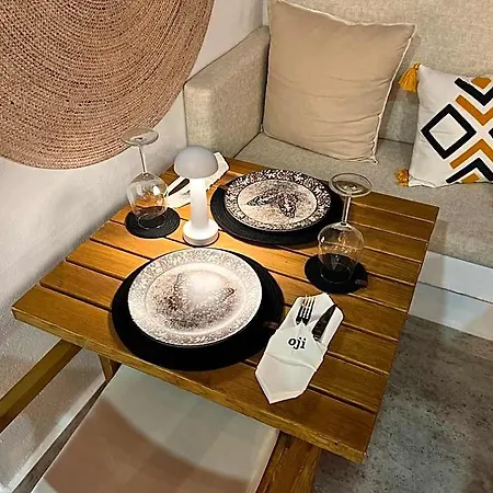 Oji Boutique 3*